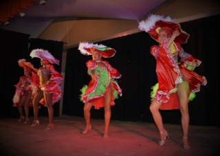 danseuse cabaret latino paris