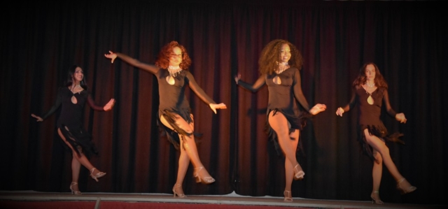 danseuses cabaret latino paris